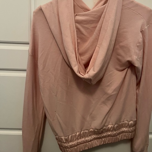 Thin pink sweater - Picture 3 of 3